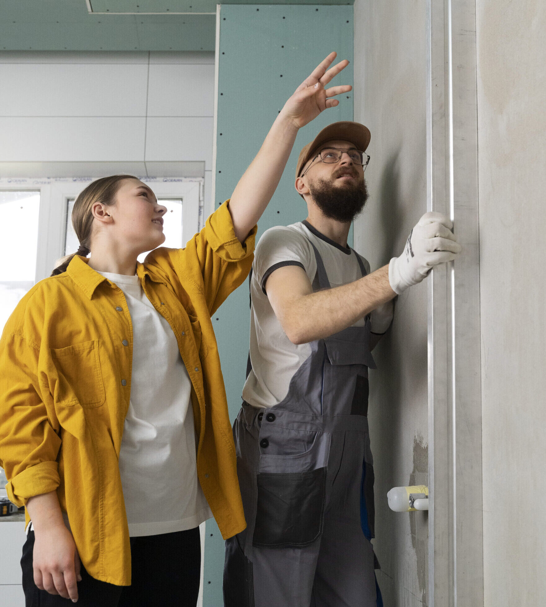 tiler-working-renovation-apartment (1)